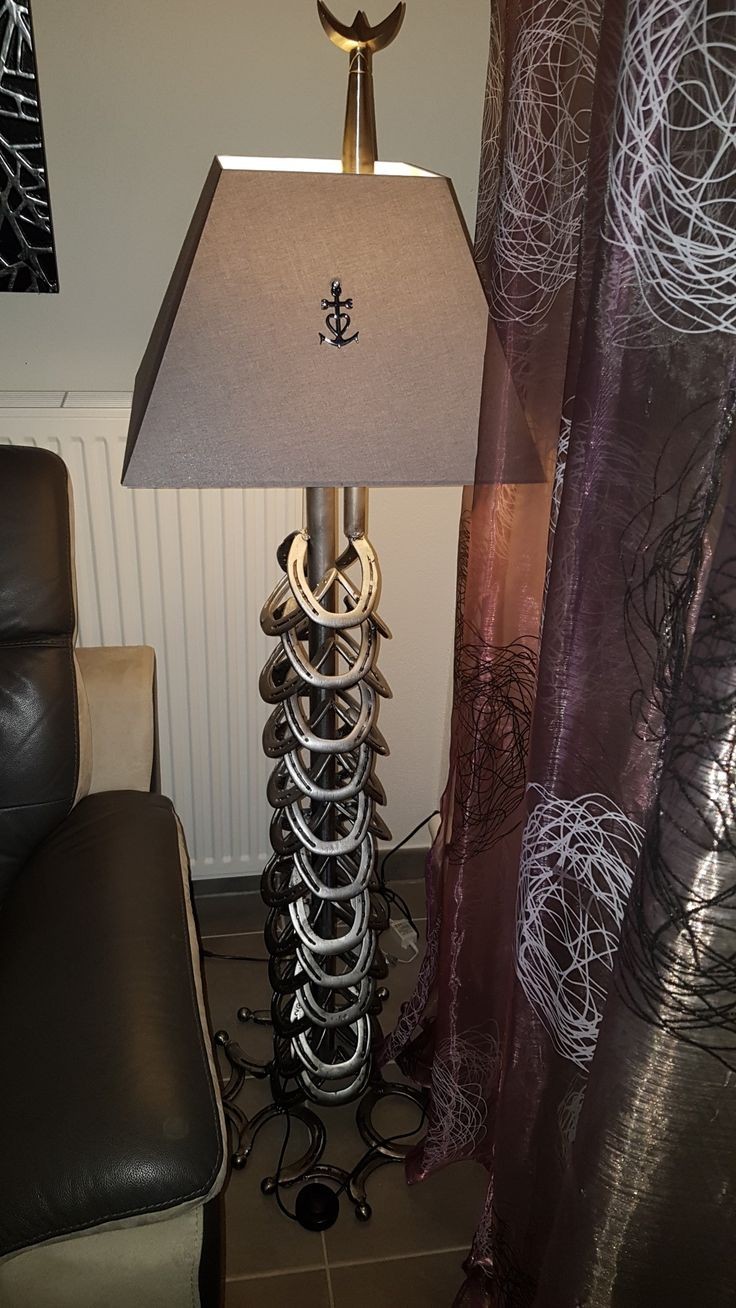Première lampe de salon